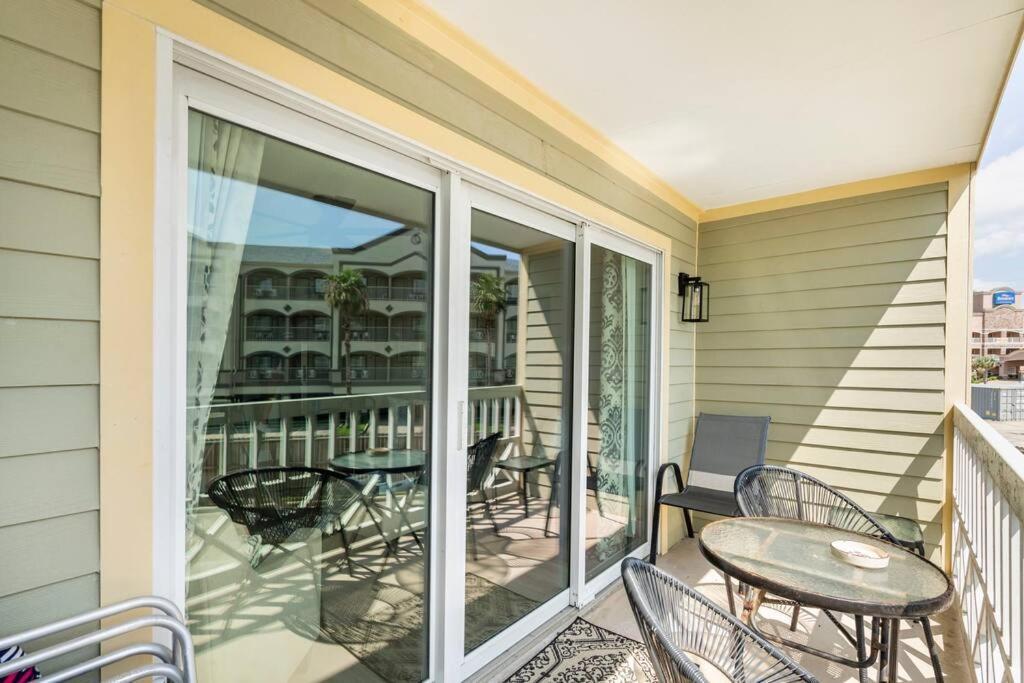 Sea-Renity Heated Pools Steps To The Beach Galveston Bagian luar foto
