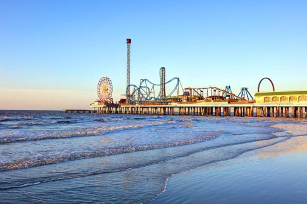 Sea-Renity Heated Pools Steps To The Beach Galveston Bagian luar foto